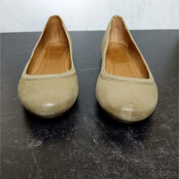 Frye Carrie Leather Flat - Size 8.5M - NWOB - Picture 4 of 8